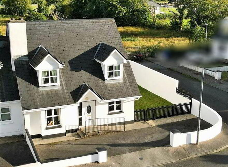 15 Friarshill Close, Ballaghaderreen, F45NY98