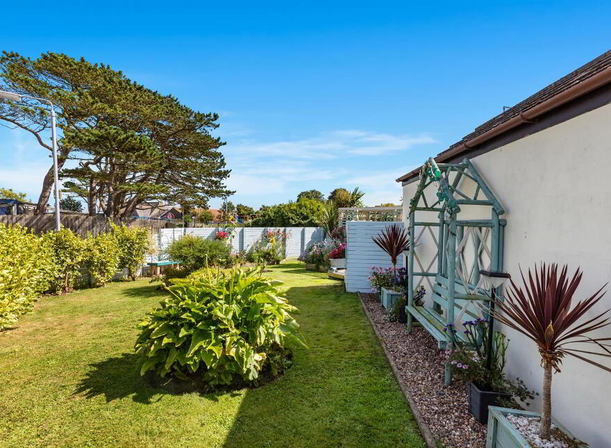 22 Dunleath Drive, Ballywalter, Newtownards, BT22 2TE