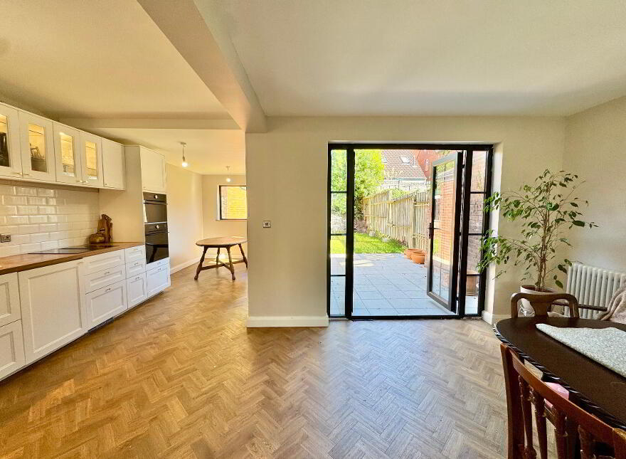15 Hillside Crescent, Belfast, BT9 5EN