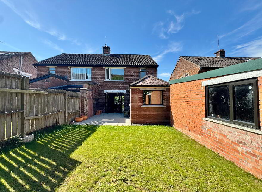 15 Hillside Crescent, Belfast, BT9 5EN