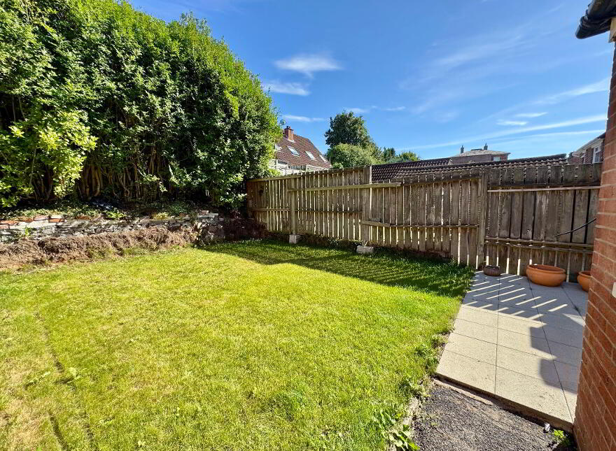 15 Hillside Crescent, Belfast, BT9 5EN