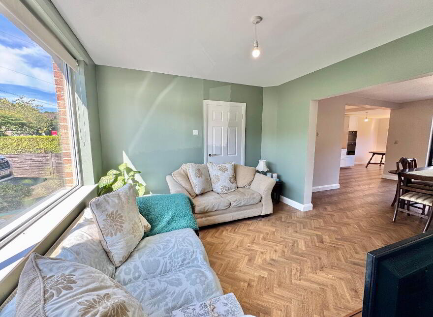 15 Hillside Crescent, Belfast, BT9 5EN