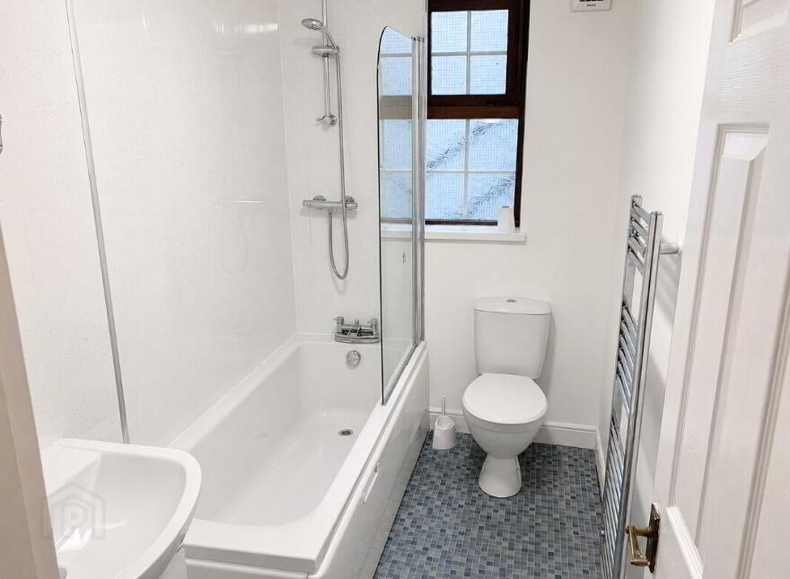 Apartment 3 111 Eglantine Avenue, Belfast, BT9 6EX