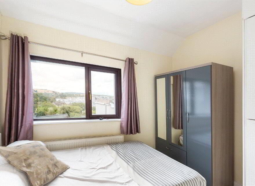 Sea Breeze, 23 Saint Laurences Park, Wicklow Town, A67CP79