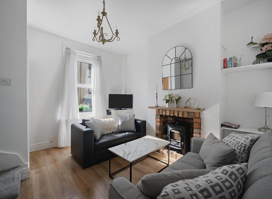 11 Mayfield Street, Lisburn Road, Belfast, BT9 7HF