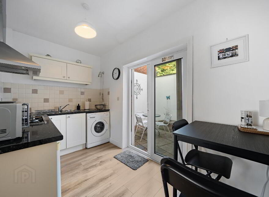 11 Mayfield Street, Lisburn Road, Belfast, BT9 7HF