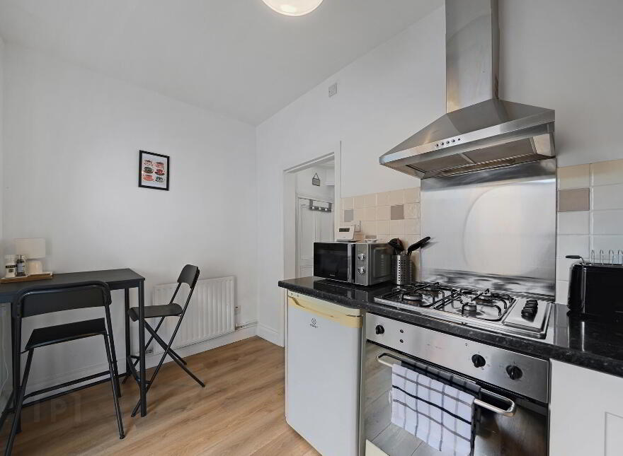 11 Mayfield Street, Lisburn Road, Belfast, BT9 7HF
