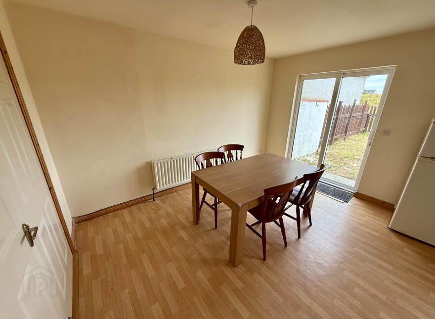 16 Cherryvale, Ballyhaunis, F35CX82