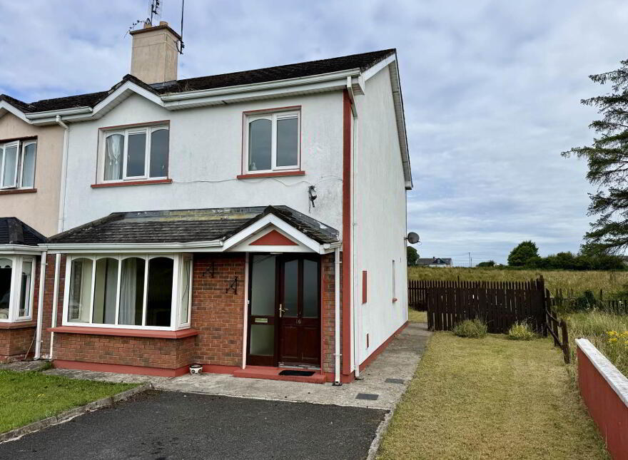 16 Cherryvale, Ballyhaunis, F35CX82