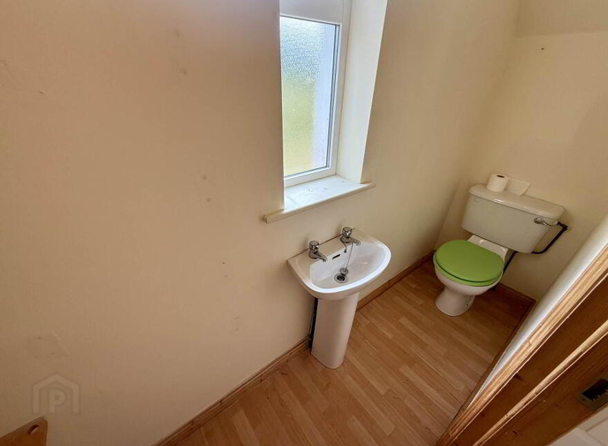 16 Cherryvale, Ballyhaunis, F35CX82