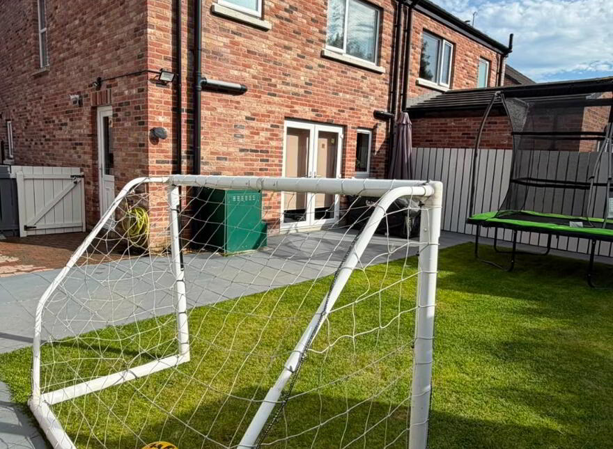 32 Millbank Grove, Ballynahinch, BT24 8WQ