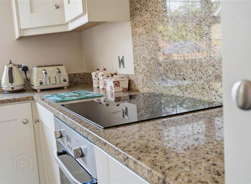 10 Grangefield, Toomebridge, BT41 3TZ