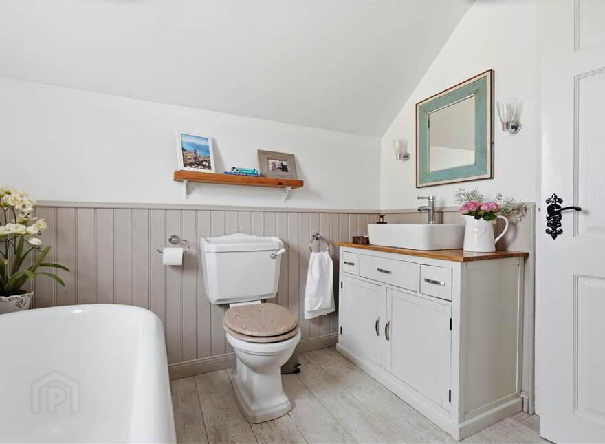 10 Grangefield, Toomebridge, BT41 3TZ