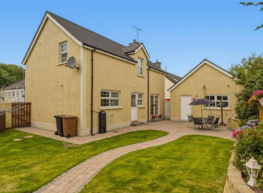 10 Grangefield, Toomebridge, BT41 3TZ