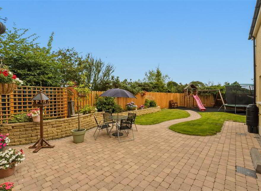 10 Grangefield, Toomebridge, BT41 3TZ