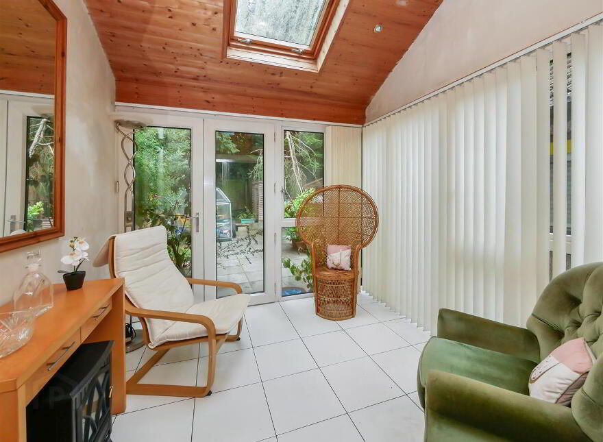 5 Breda Gardens, School Road, Belfast, BT8 6BZ