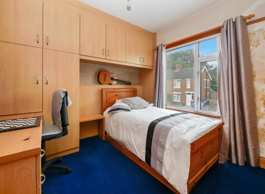 5 Breda Gardens, School Road, Belfast, BT8 6BZ