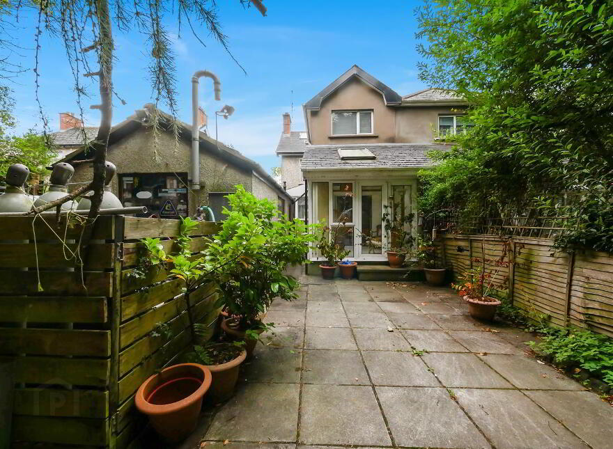 5 Breda Gardens, School Road, Belfast, BT8 6BZ