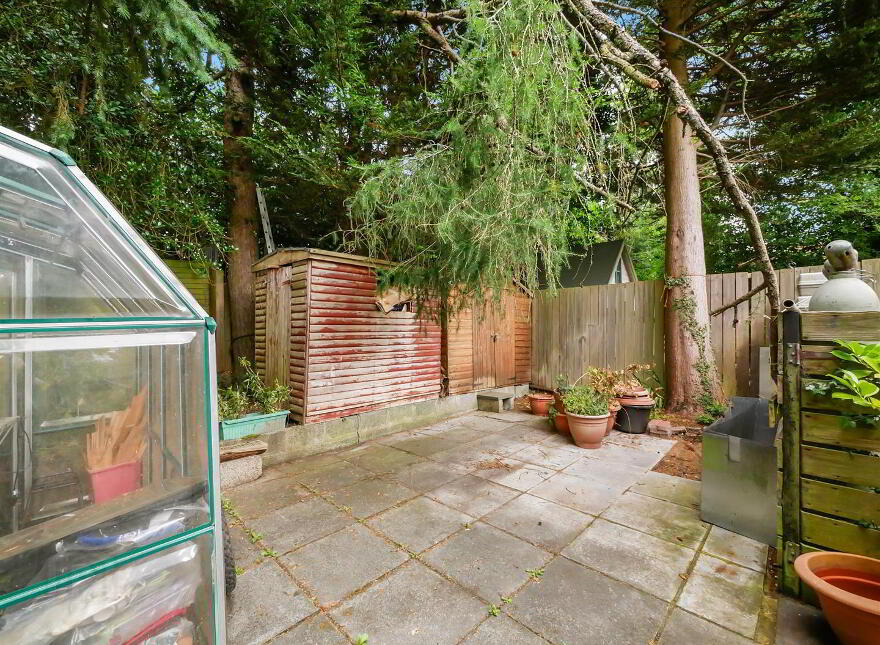 5 Breda Gardens, School Road, Belfast, BT8 6BZ