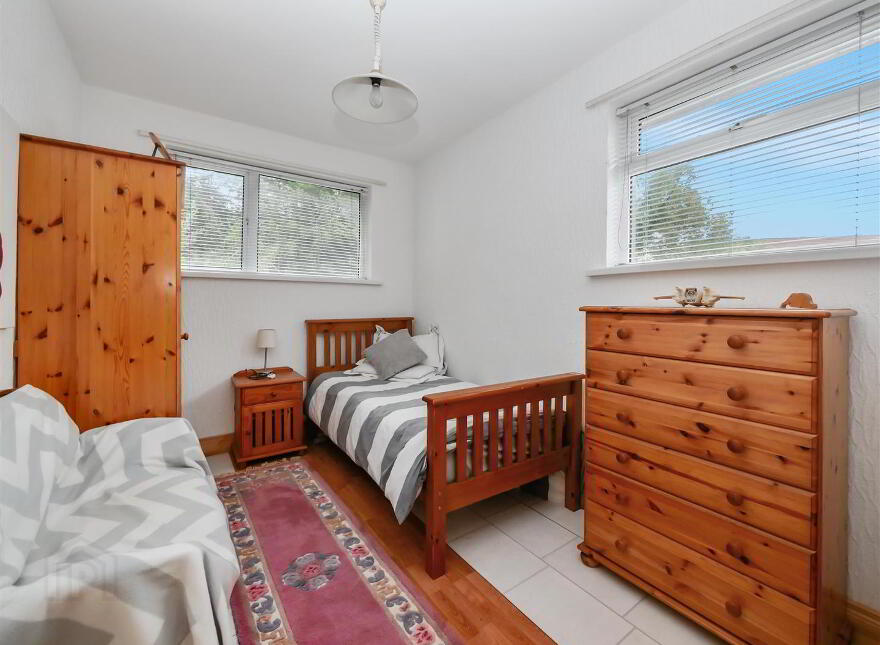5 Breda Gardens, School Road, Belfast, BT8 6BZ