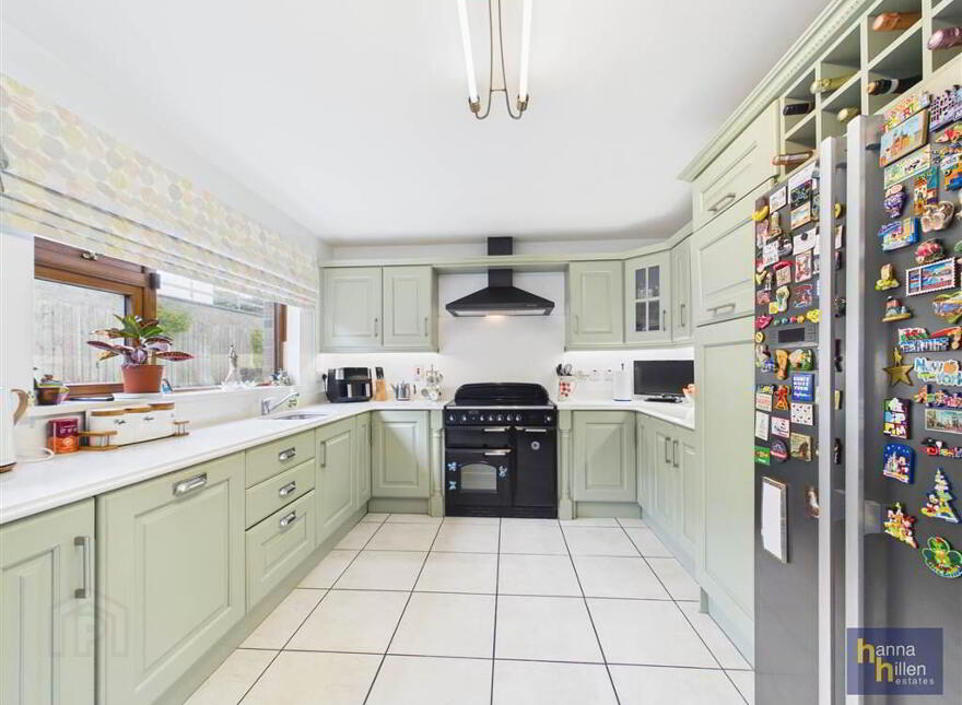 18 Hollywood Grove, Newry, BT34 2JT