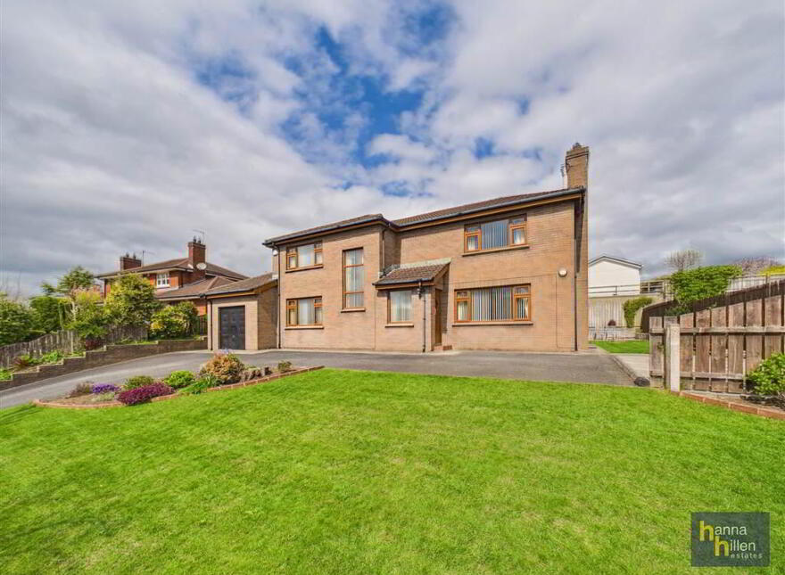18 Hollywood Grove, Newry, BT34 2JT