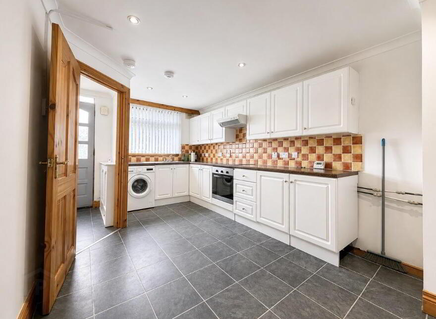 12 Finnis Close, Belfast, BT9 6QW