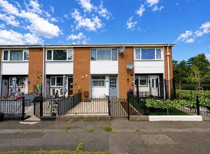 12 Finnis Close, Belfast, BT9 6QW