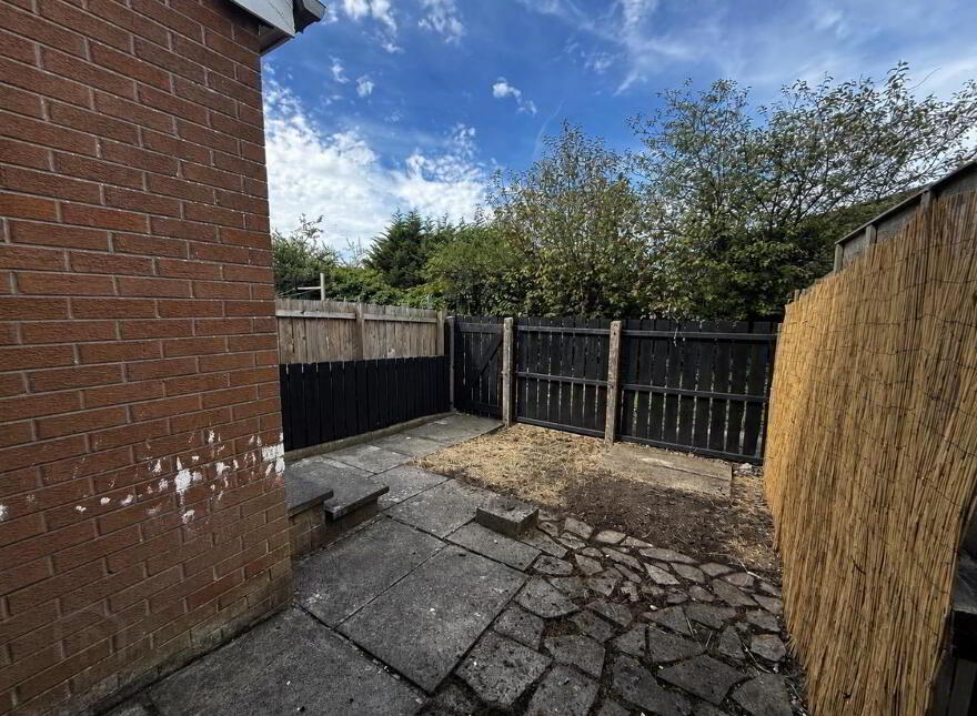 12 Finnis Close, Belfast, BT9 6QW