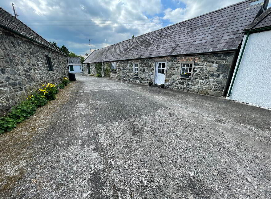 8a Eglish Road, Broughshane, Ballymena, BT43 7LD