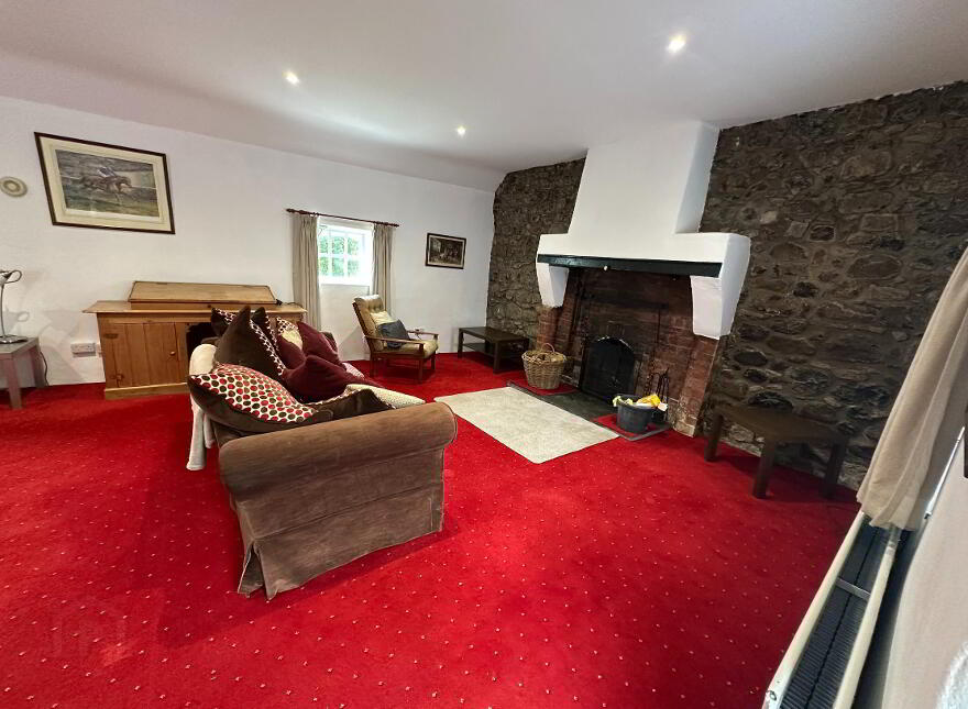 8a Eglish Road, Broughshane, Ballymena, BT43 7LD