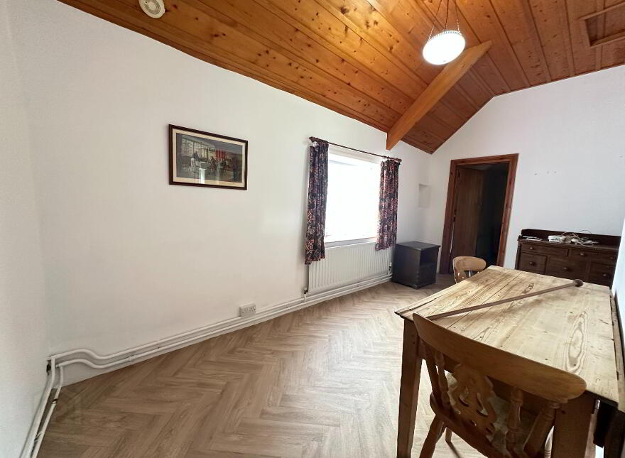 8a Eglish Road, Broughshane, Ballymena, BT43 7LD