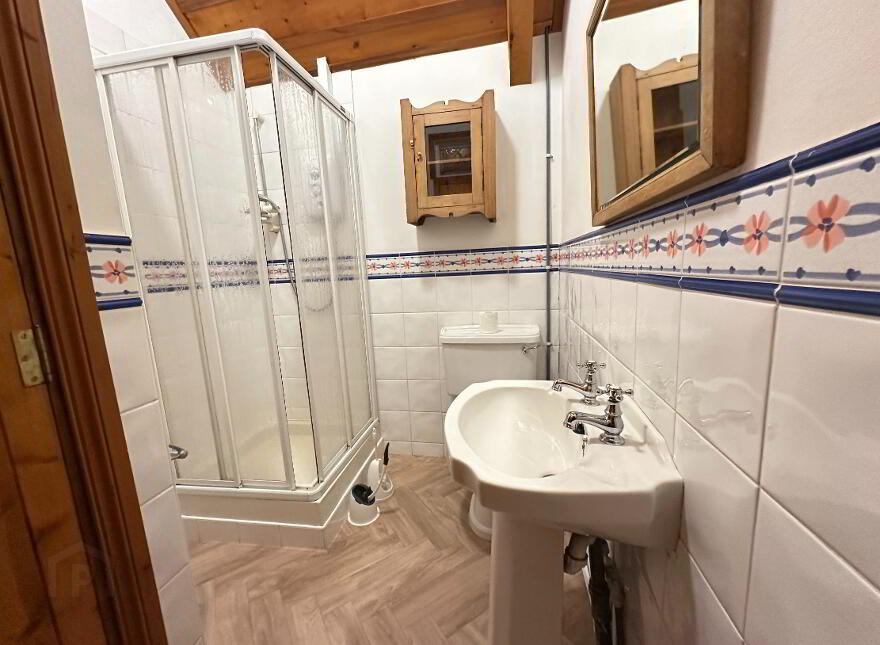 8a Eglish Road, Broughshane, Ballymena, BT43 7LD