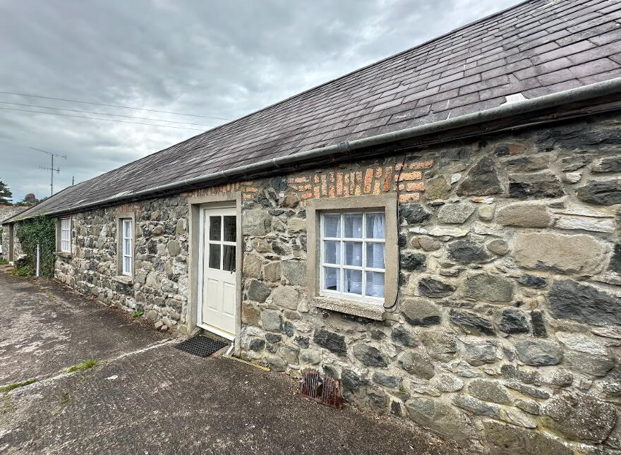 8a Eglish Road, Broughshane, Ballymena, BT43 7LD