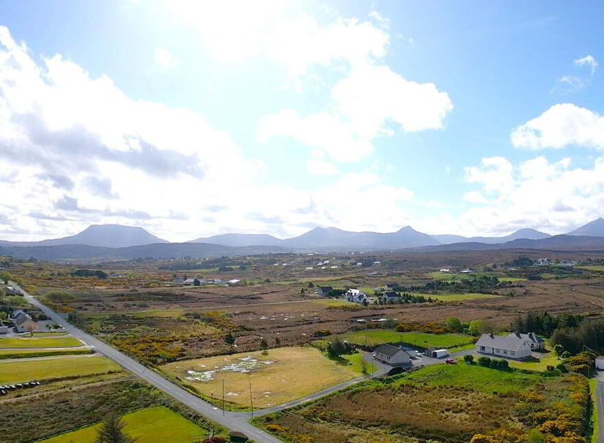 2 X Houses On, C. 4 5acres, Derryconnor, Gortahork, F92VY93