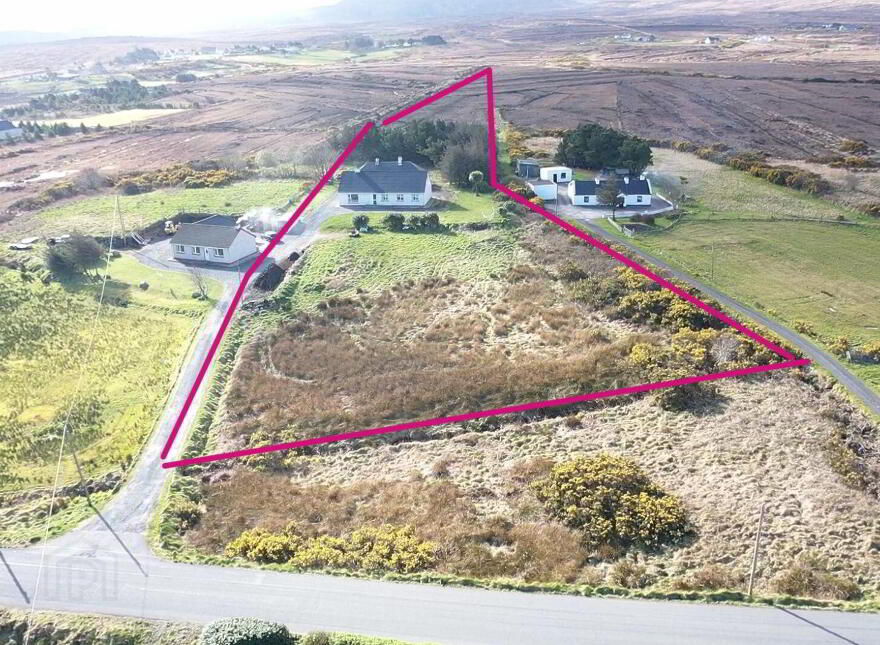 2 X Houses On, C. 4 5acres, Derryconnor, Gortahork, F92VY93
