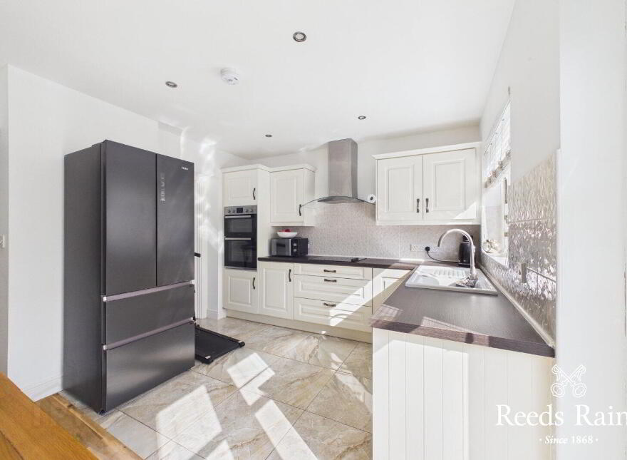 21 Lagmore Meadows, Dunmurry, Belfast, BT17 0TE