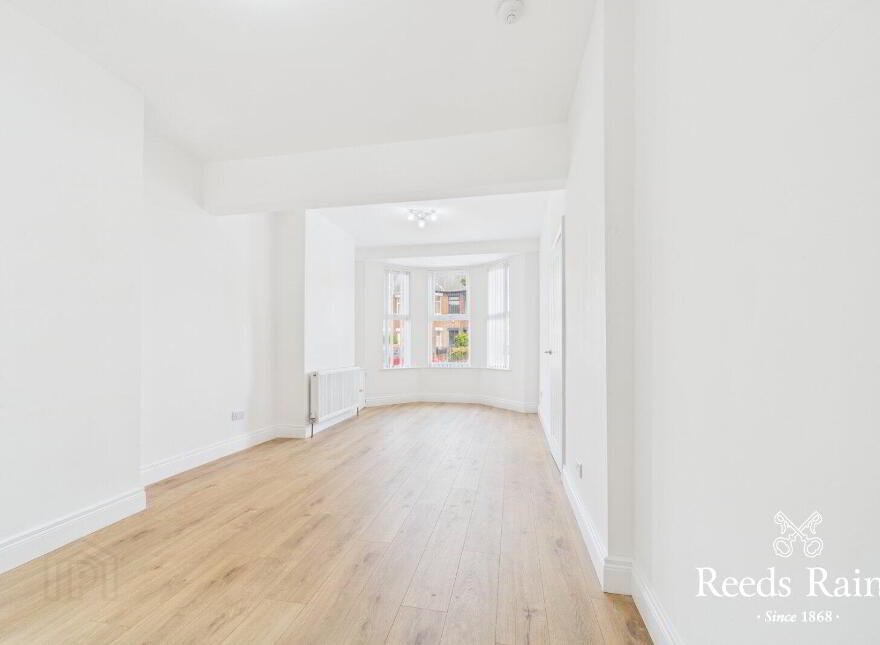 61 Ravenscroft Avenue, Belfast, BT5 5BB