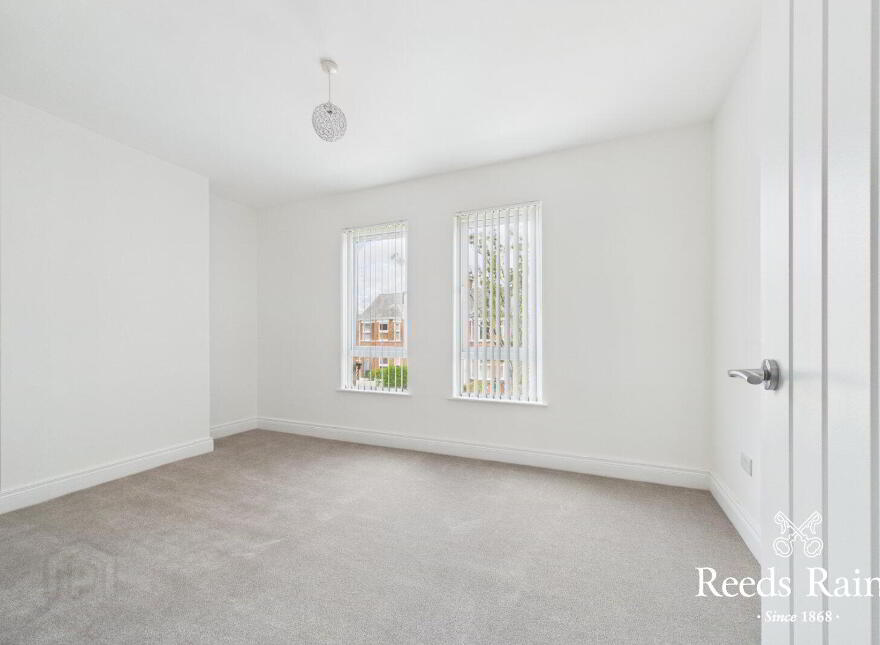 61 Ravenscroft Avenue, Belfast, BT5 5BB