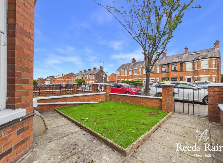 61 Ravenscroft Avenue, Belfast, BT5 5BB