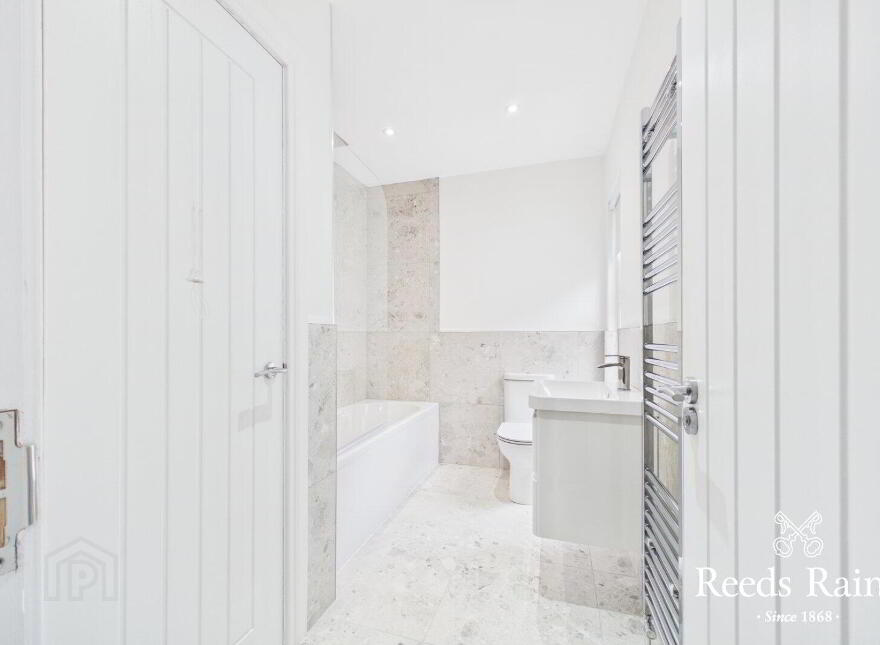 61 Ravenscroft Avenue, Belfast, BT5 5BB