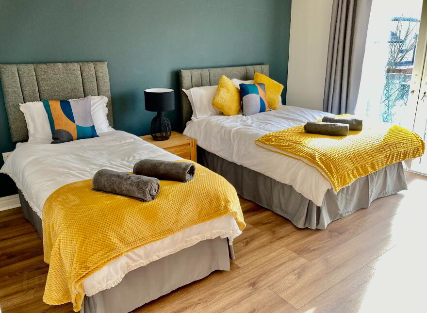 STUDENT LET 2026-27, 10 Old Church Court, Portstewart, BT55 7WB