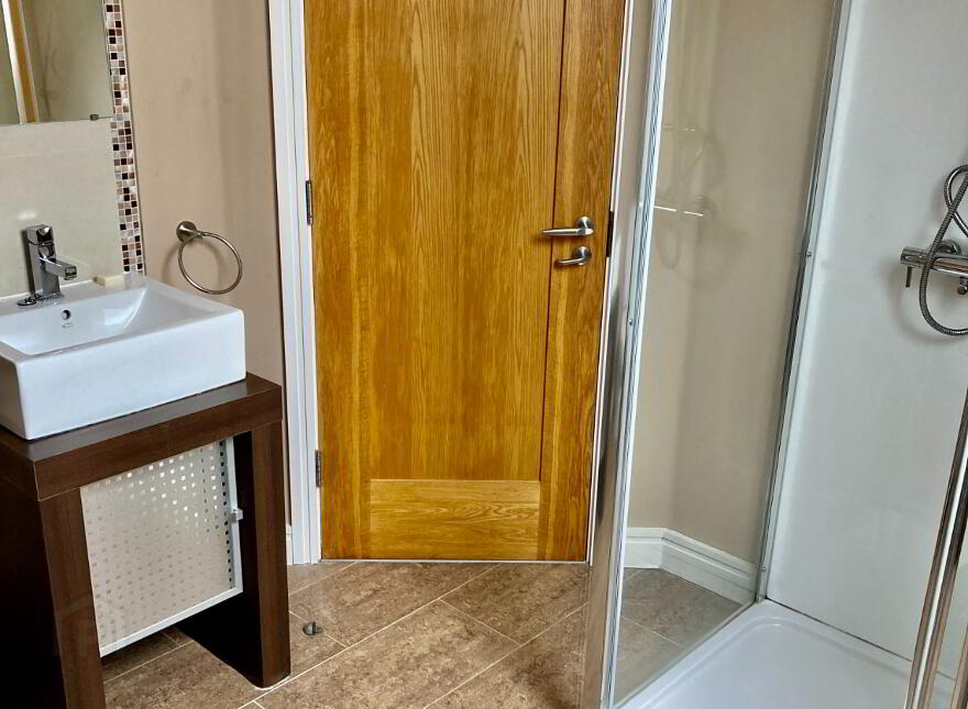 STUDENT LET 2026-27, 10 Old Church Court, Portstewart, BT55 7WB