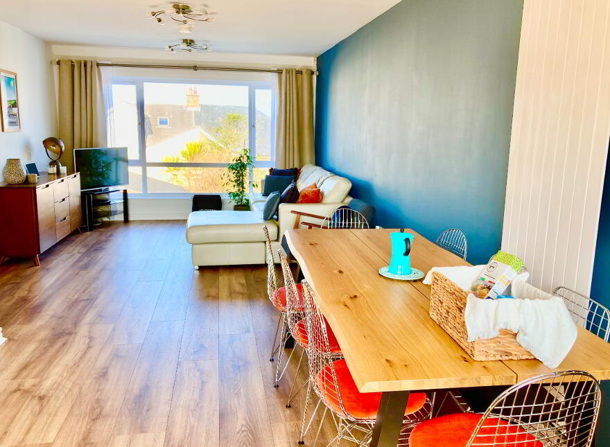 STUDENT LET 2026-27, 10 Old Church Court, Portstewart, BT55 7WB