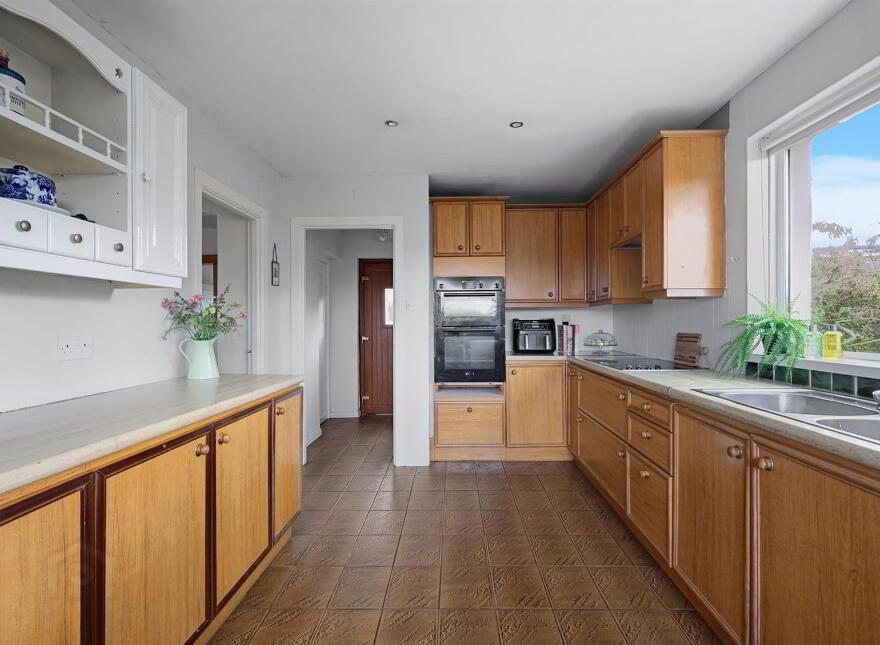 42 Loughries Road, Newtownards, BT23 8RW