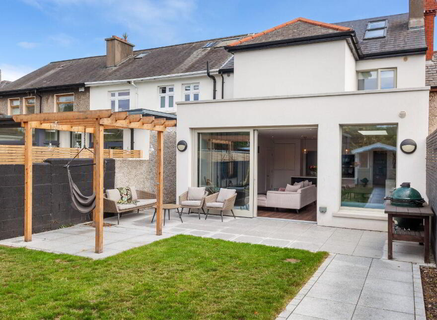 64 Howth Road, Clontarf, D03VA48