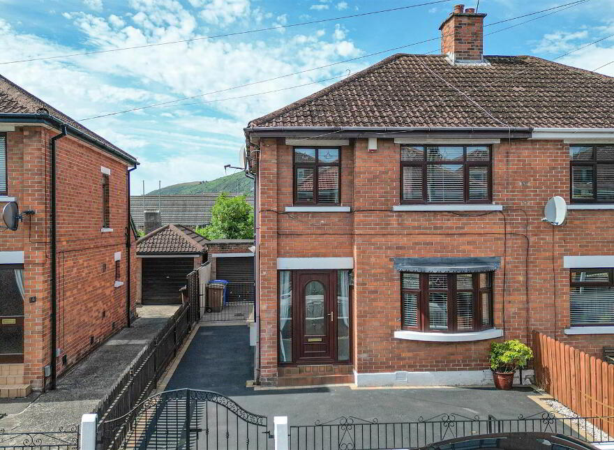 16 Mountainview Parade, Belfast, BT14 7GY