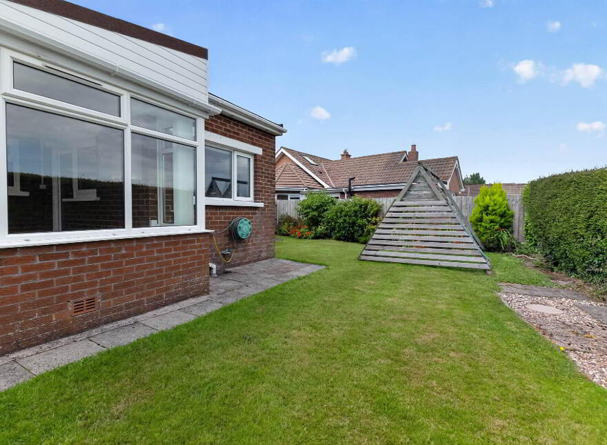 18 Houston Road, Crossnacreevy, Belfast, BT6 9SE