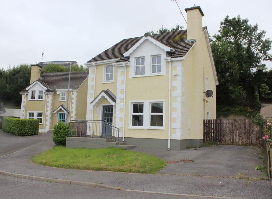 9 Orchard Close, Manorcunningham, F92NV99 photo