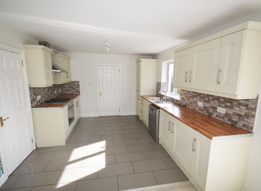 29 Admiran Park, Stranorlar, F93X96W